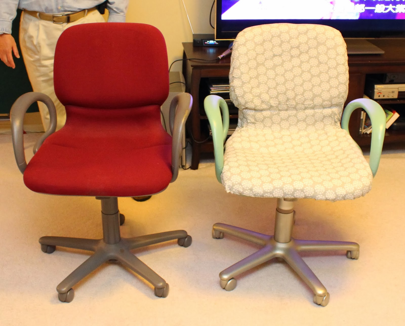 From Woo to You: DIY: Reupholstered Office Chair