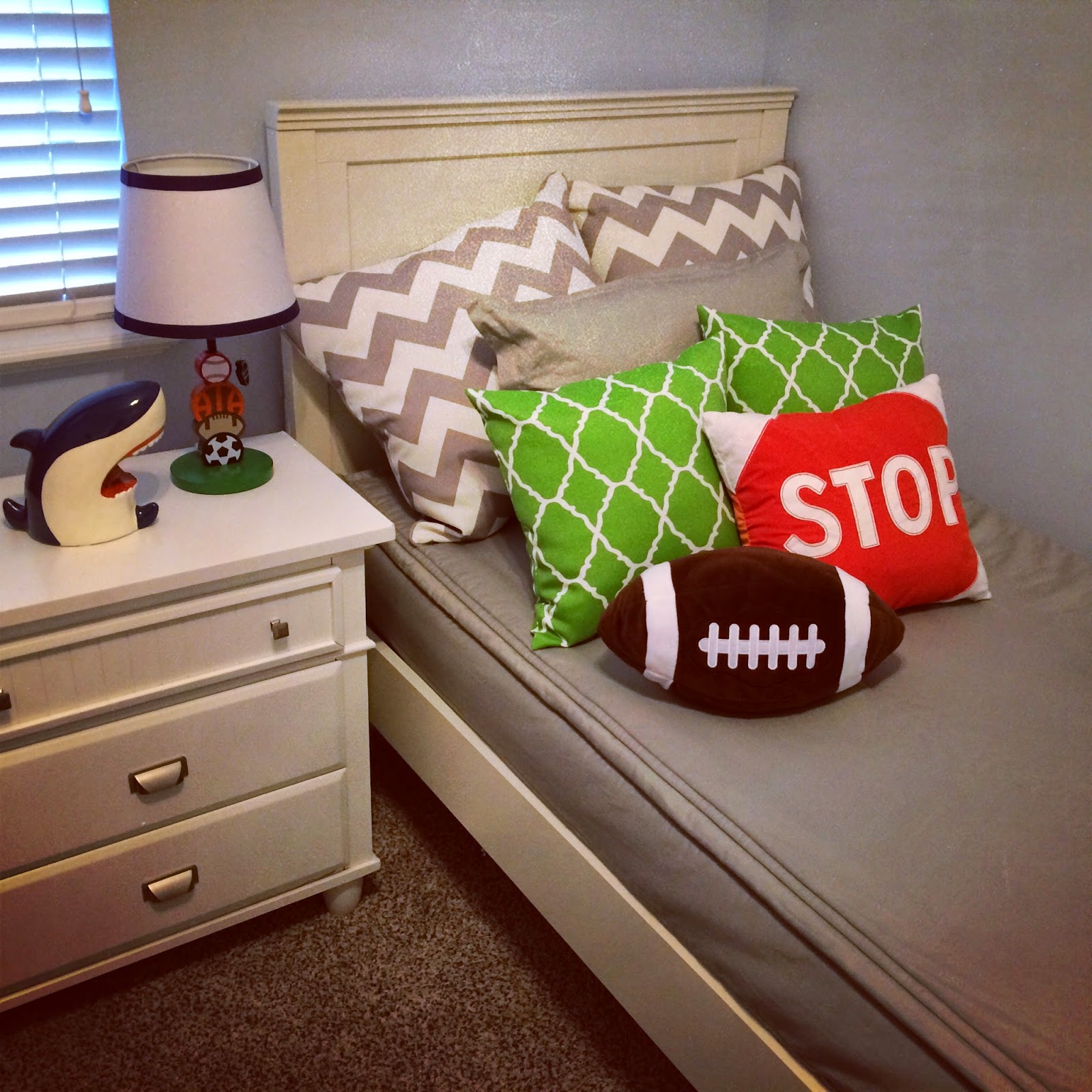 BEDDY'S (bed.ease) Modern Gray Beddy's