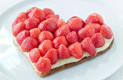 Tarta w kształcie serca cake, co upiec na, cup cake, przepis, pyszności, smakołyki, słodkości, Valentine's Day, w kształcie serca, Walentynki, walentynkowe, z serduszkami,
