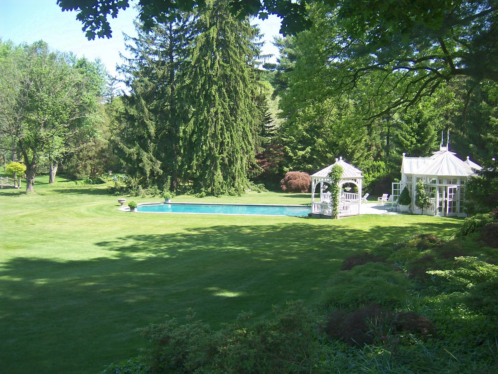 Lynell's Vintage Look LaDew Garden Tour