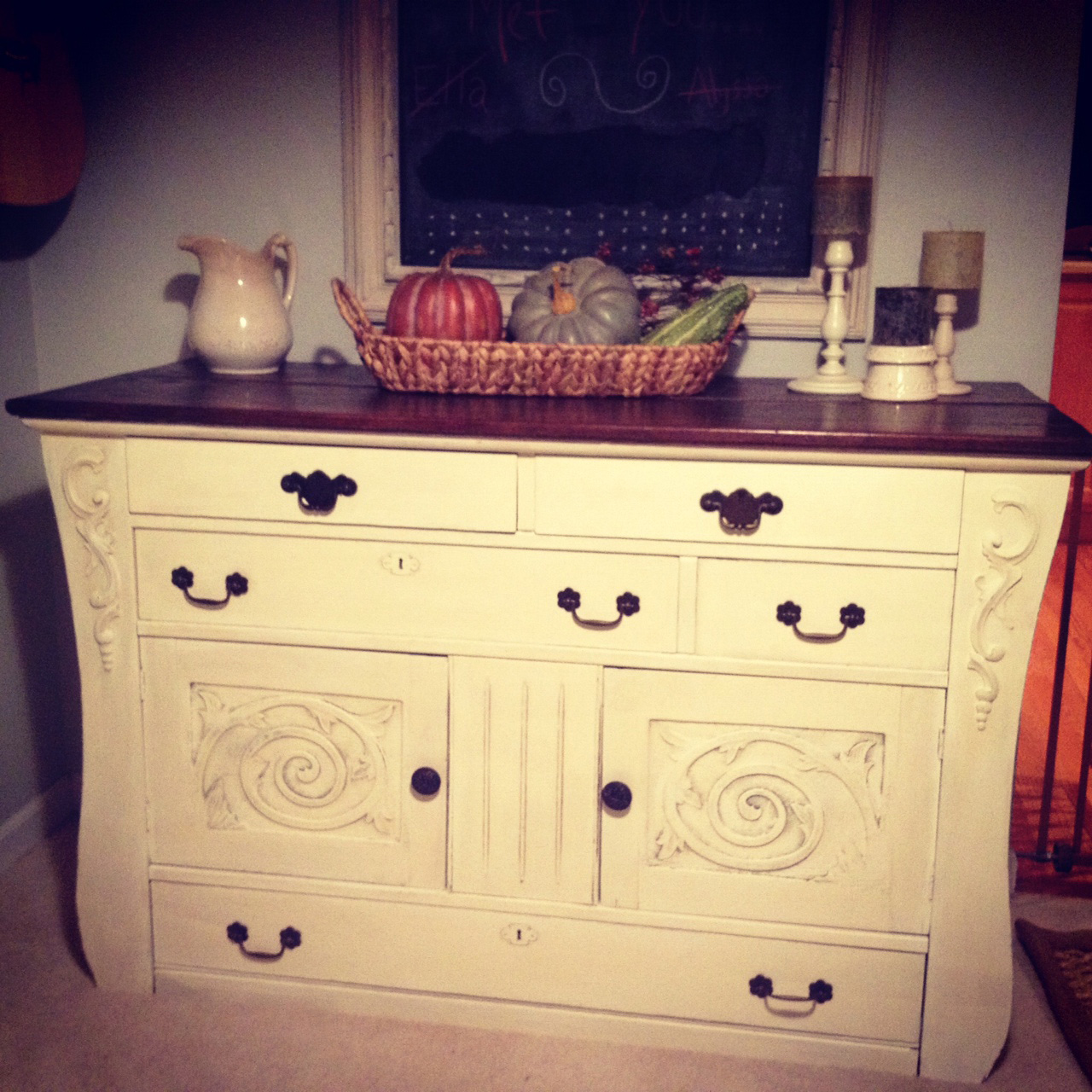 Midwest Cottage & Finds Annie Sloan Chalk Paint Sideboard Make Over