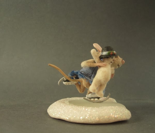 Aleah Klay Studio Miniature Figure skating mouse w/ snowman One of a