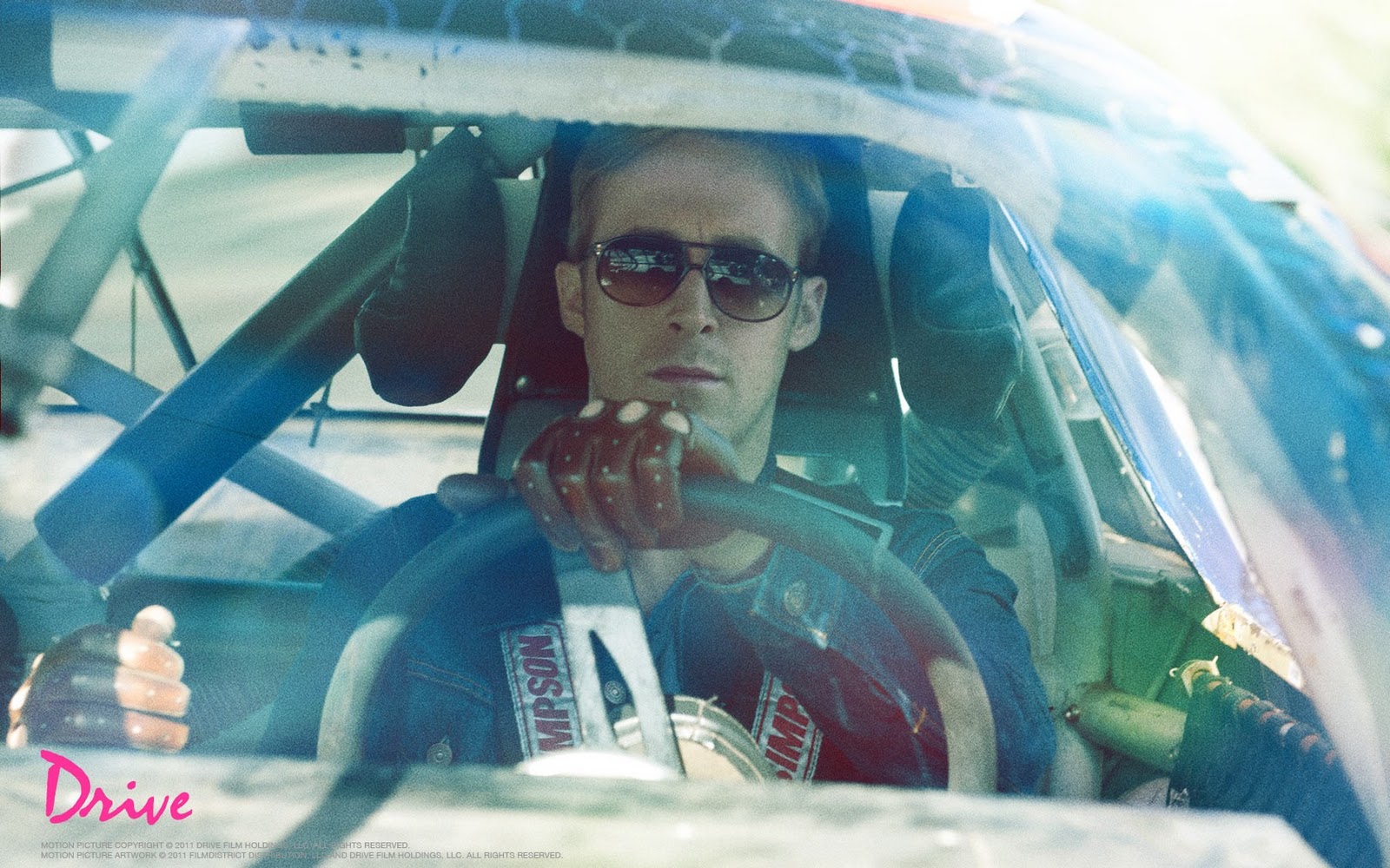 http://4.bp.blogspot.com/-9DJQ8wERUGA/TpzoG4T25HI/AAAAAAAAALQ/0nwIbSIrK-I/s1600/2011_drive_wallpaper_003.jpg