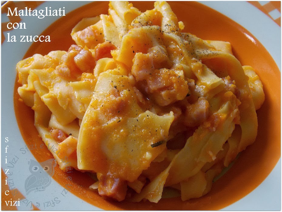 Maltagliati con zucca, pancetta e mozzarisella, ovvero come riciclare le lasagne fresche - ricetta senza latticini -