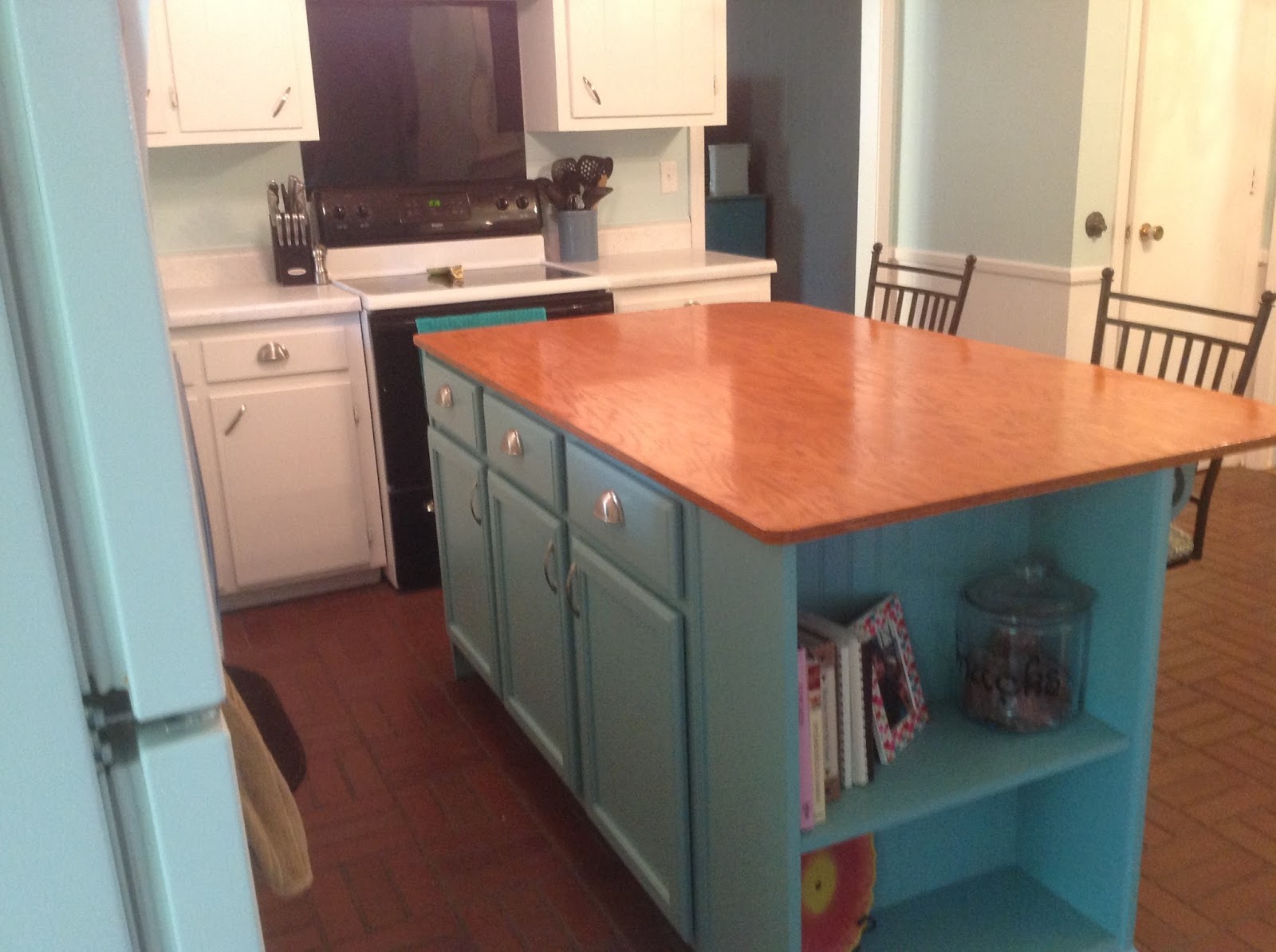 Decorative kitchen cabinet knobs some door handles and drawer cup pulls, and finally we were finished