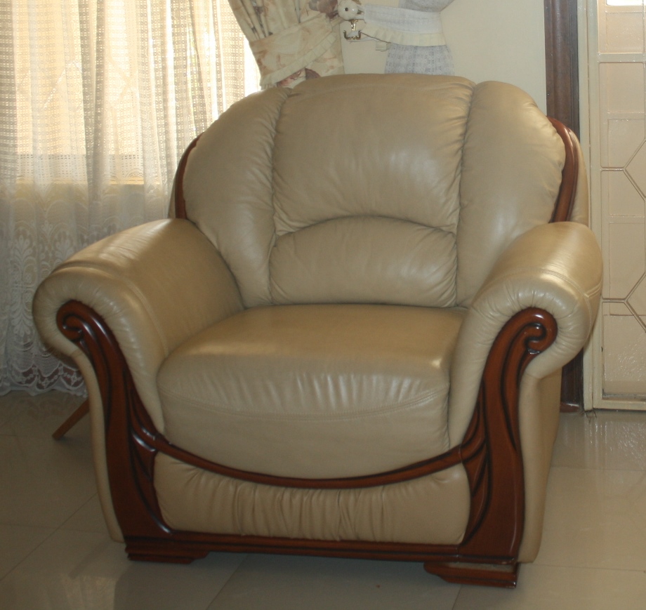 Homez Deco Kreative Homez LEATHER SOFA.. SOLD......