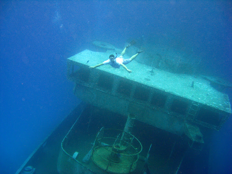 Cummings' Caymans USS Kittiwake