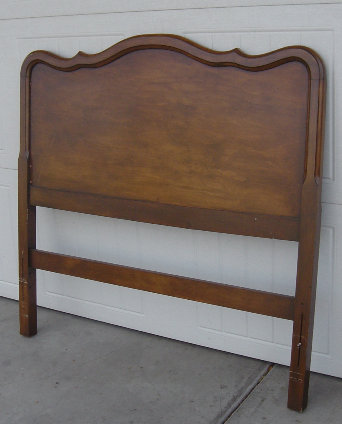 The Backyard Boutique by Five to Nine Furnishings Single/Twin French