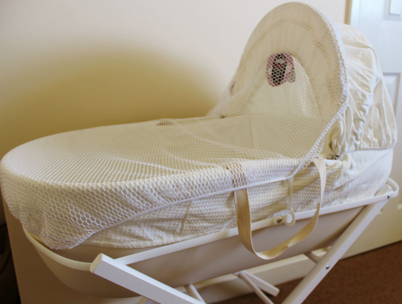 shnuggle moses basket mothercare