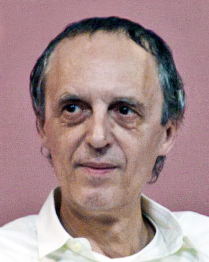 http://4.bp.blogspot.com/-9I7ftYv9J_4/ThsQP0lPQ-I/AAAAAAAAJao/jrdTt9zOrXw/s1600/Dario_Argento_at_the_Brussels_International_Fantastic_Film_Festival_in_2007.jpg
