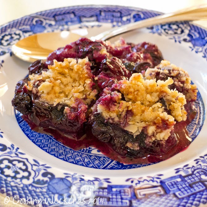 Cooking Weekends Blueberry Crumble