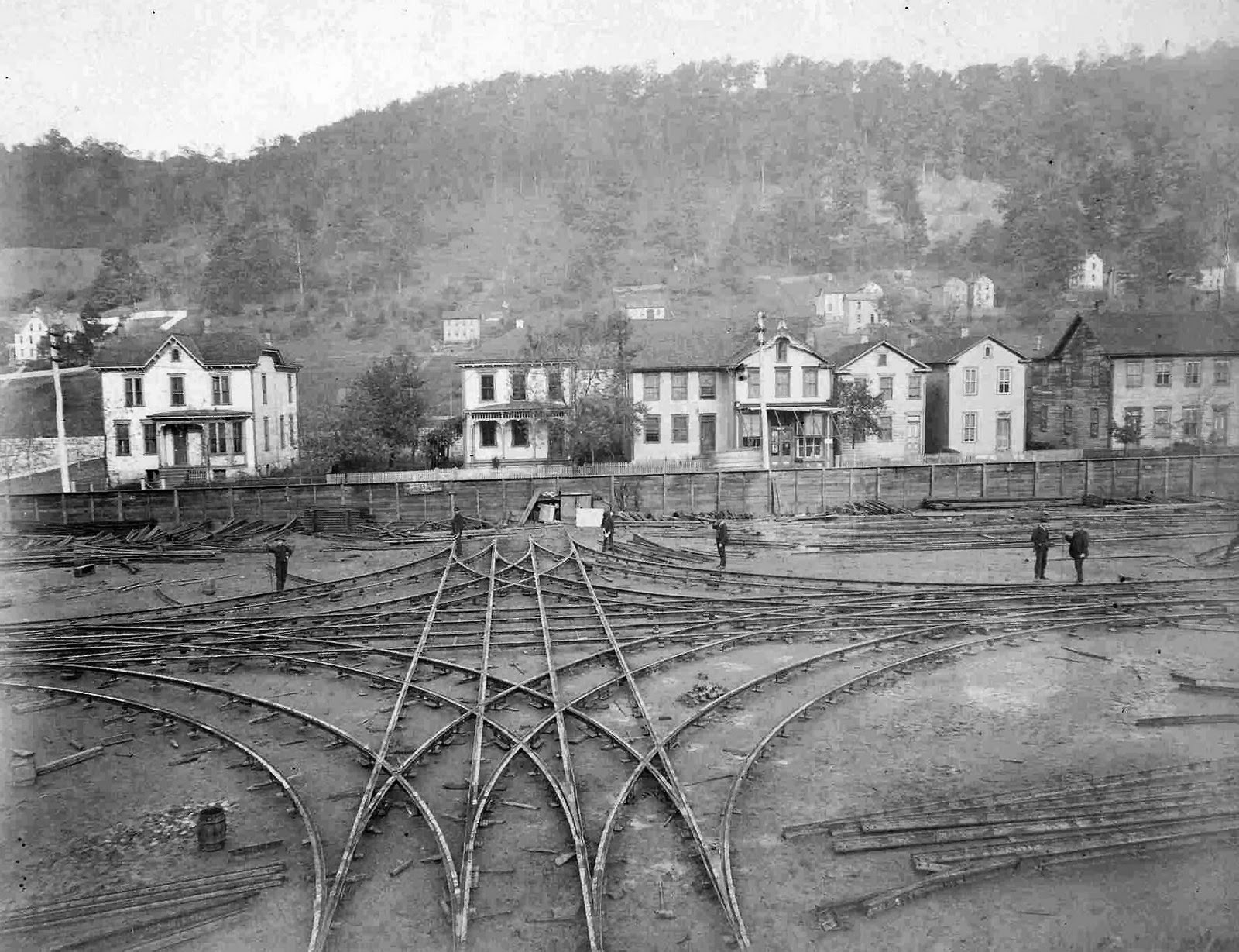 Vintage Johnstown Woodvale