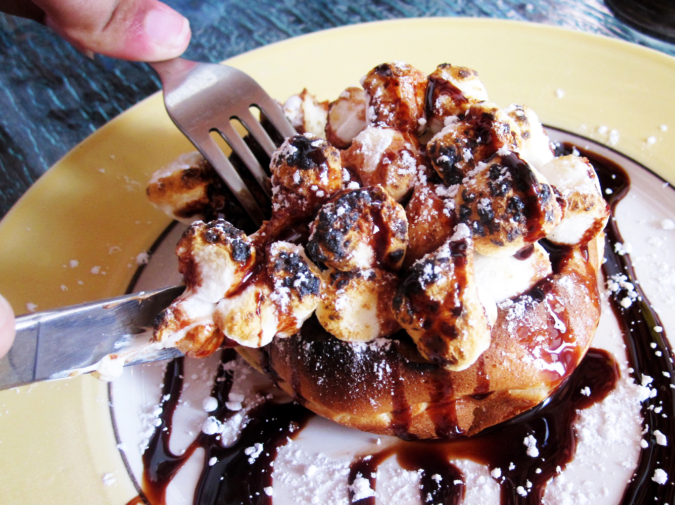 Yadira's Crafty Adventures The WaffleEra Tea Room Review