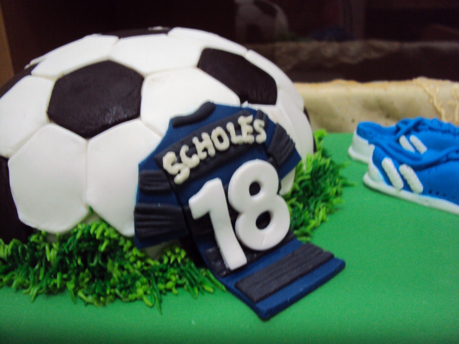 L'mis Cakes & Cupcakes Ipoh Contact 0125991233 Soccer Field