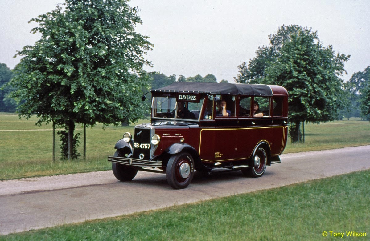 Fox+(RB+4757)+Chatsworth+June06+(Copy).j