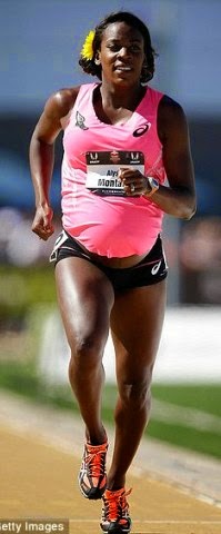 8 months pregnant Olympian runs 800m race