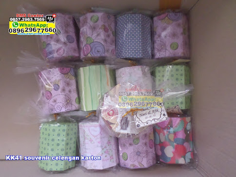 souvenir celengan karton unik