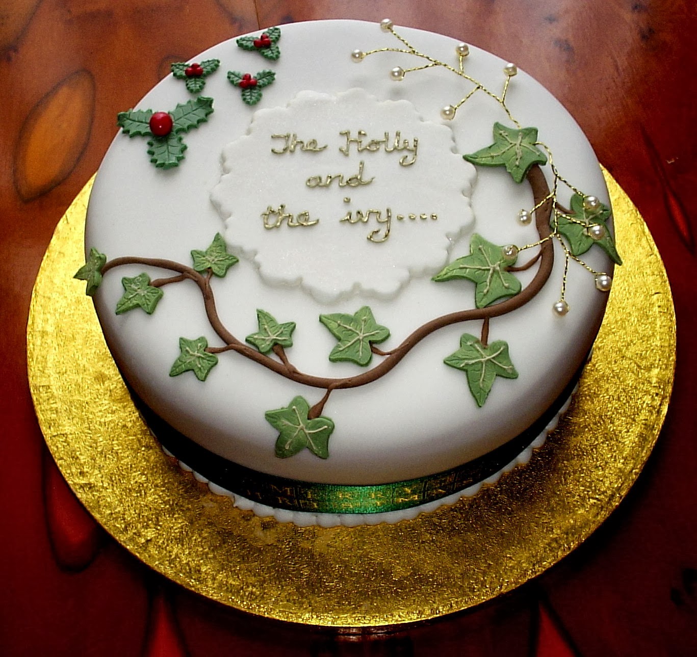 OutCakes: Holly and Ivy Christmas Cake