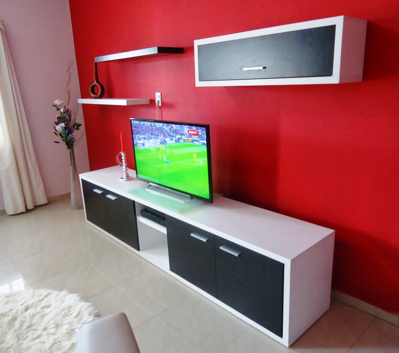 El Detalle, muebles diseñados a medida: Mueble para LCD, DVD y Home con