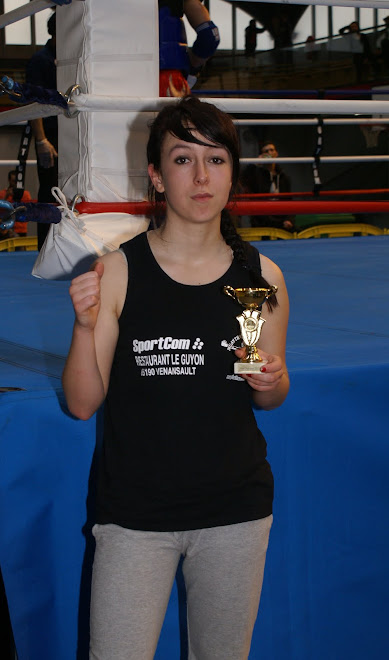 VALENTINE VICE CHAMPIONNE NATIONAL COMBAT CLASSE D JUNIOR -54KG