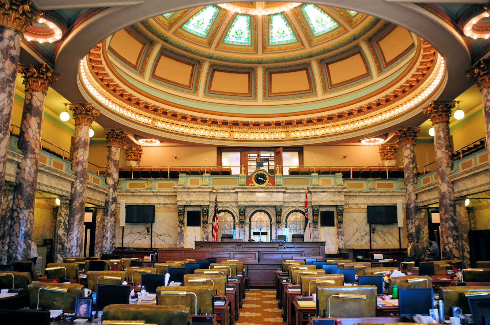 Images and More State Capitols Jackson, Mississippi