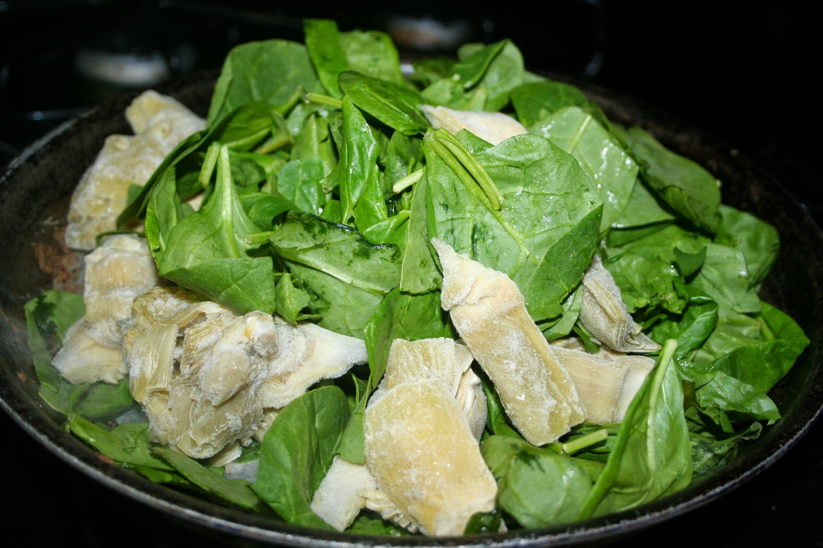 unapologetic fitness, foodie Low Calorie Spinach + Artichoke Chicken