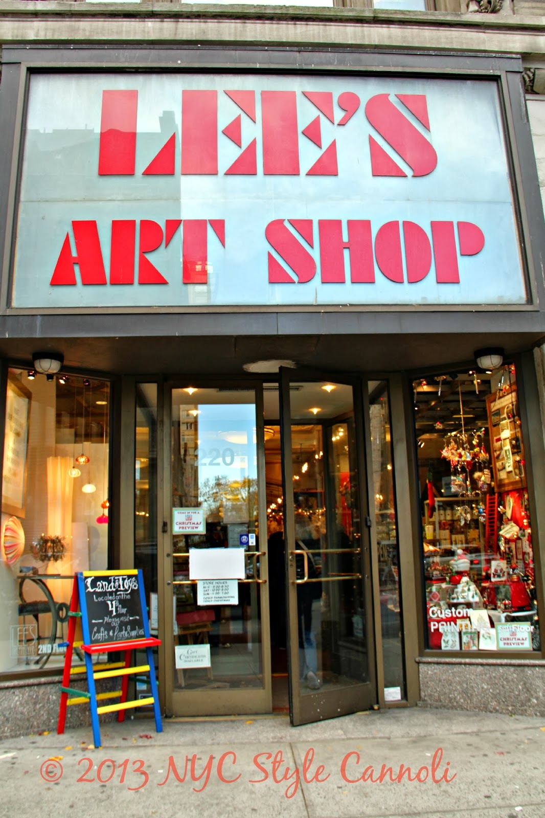 Christmas at Lee's Art Shop NYC, Style & a little Cannoli
