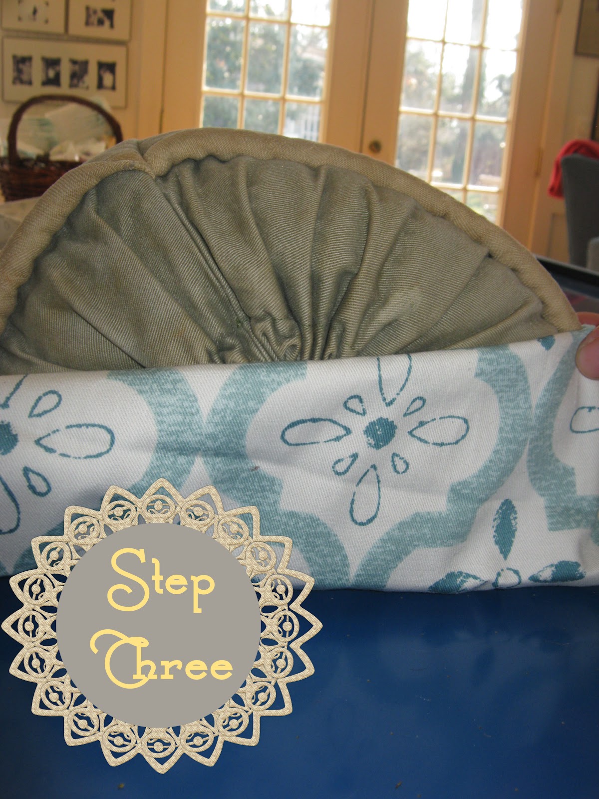 The Peanut Gallery DIY//Bolster Recover