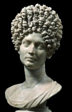 LE ACCONCIATURE NELLA ROMA ANTICA: LE ACCONCIATURE NELLA ROMA ANTICA