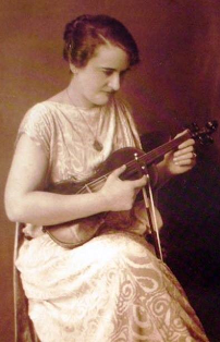 CELIA TORRÁ Violinista de Proyección Mundial 1ra MUJER EN SUBIR AL PODIO D/TEATRO COLÓN (1884-1962)
