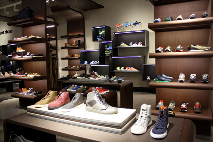 bloomingdales mens shoes