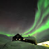 Aurora Menakjubkan di Langit Pegunungan Swedia
