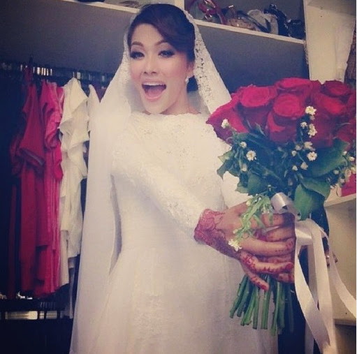 Gambar perkahwinan Linda Onn dan Suaminya Gambar perkahwinan Linda Onn dan Suaminya