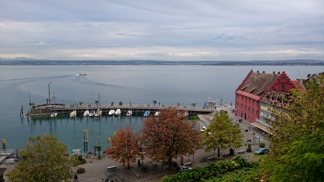 World Hold On. Jordi Valbuena's Photography and Travel blog Lake