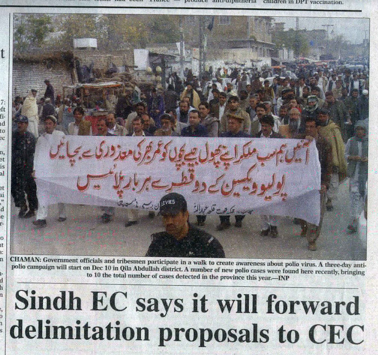 people demanding polio shots