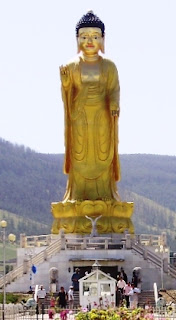 Статуя Будды в Улан-баторе