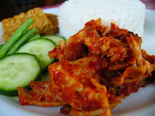Resep membuat Ayam Suwir Pedas Yang Enak