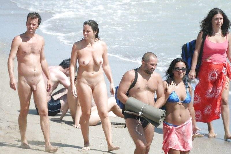 NUDIST IMAGES: Girl Naturist and Beach Nudist Images.