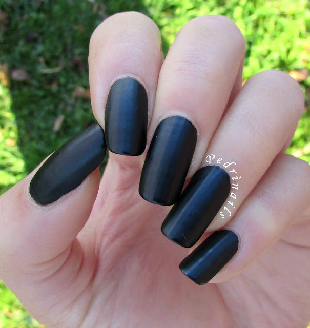 Black matte base - pic © Pedrìnails