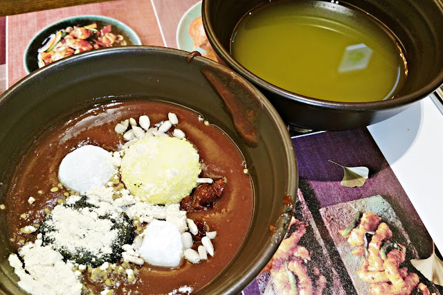 PatTteok (Patjuk + colorful Tteok) + Sweet Pumpkin Sikhye | www.meheartseoul.blogspot.sg