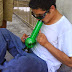 El día de fume una bonga de "Mota muy Matona"