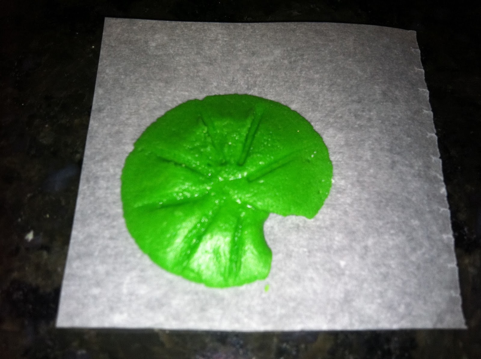 The Iced Queen Royal Icing Lily Pads