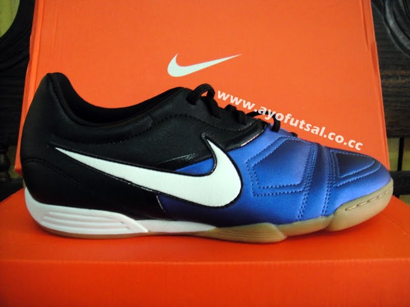 nike ctr360 futsal