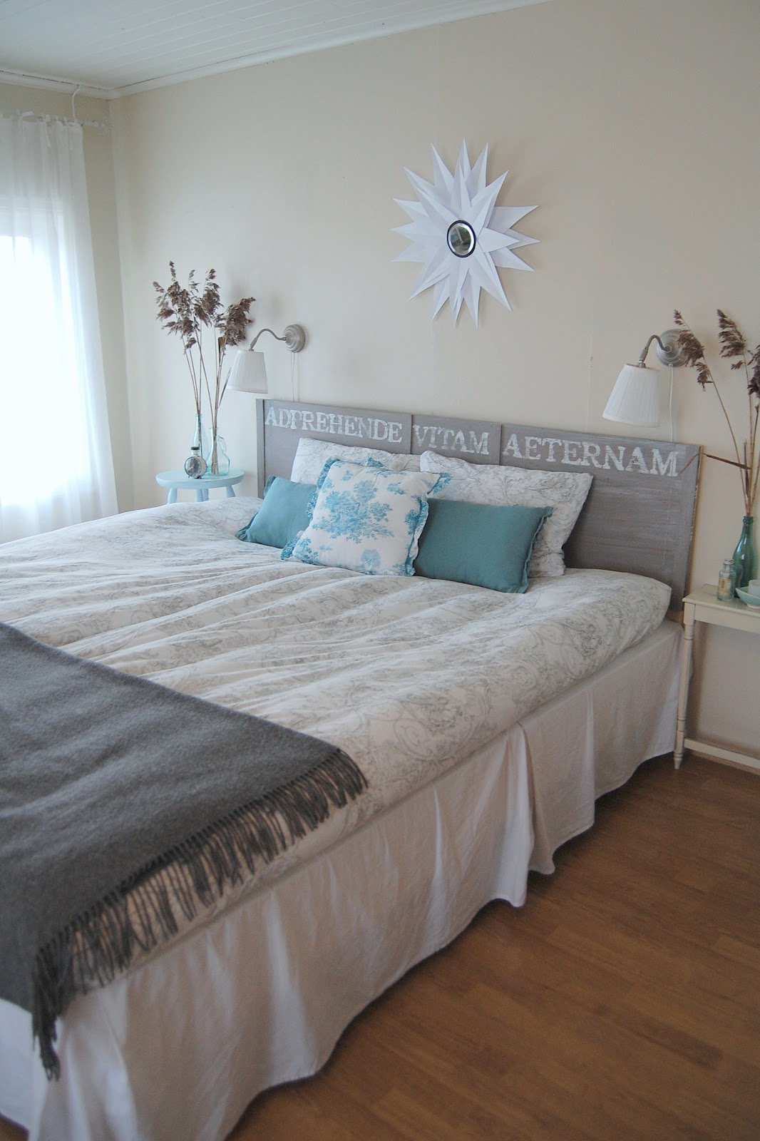 WHITE AS LINEN DIY headboard