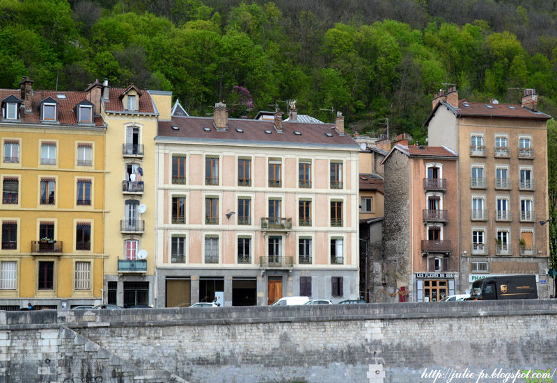 Julie: Grenoble
