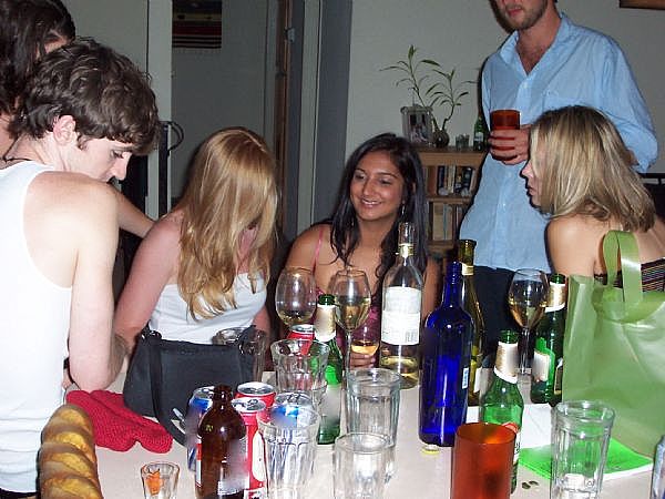 Порно домашняя оргия с пьяными студентками после застолья онлайн