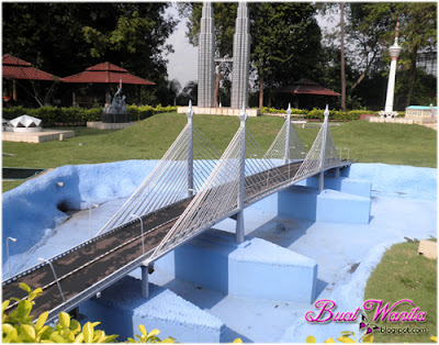 Penang Bridge Malaysia Miniature Dan Water Playground di Taman Buaya Ayer Keroh Melaka. Tempat Menarik dan Best di Melaka. Malaysia Miniature di Taman Buaya. Water Playground di Taman Buaya Ayer Keroh Melaka.
