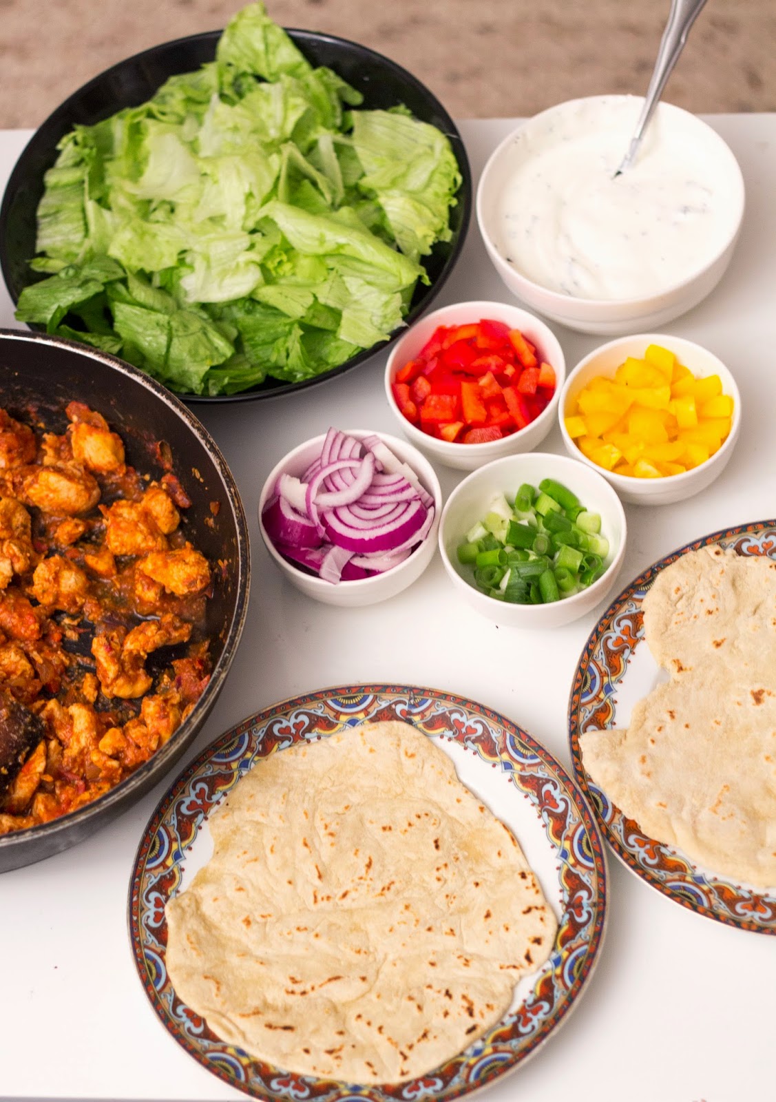 Omnomnomi Pimp my Dish! Spicy Mexican Chicken Wraps with Jeroen