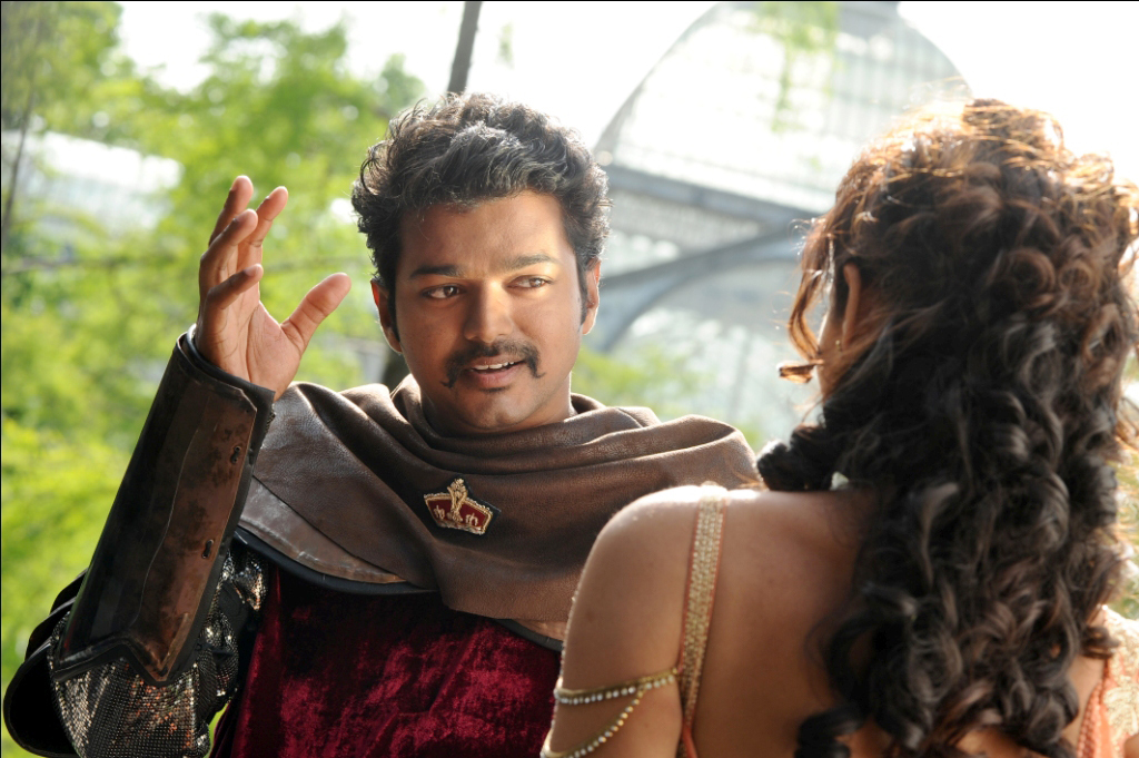 Vijay and Ileana D Cruz in a still from the movie Nanban