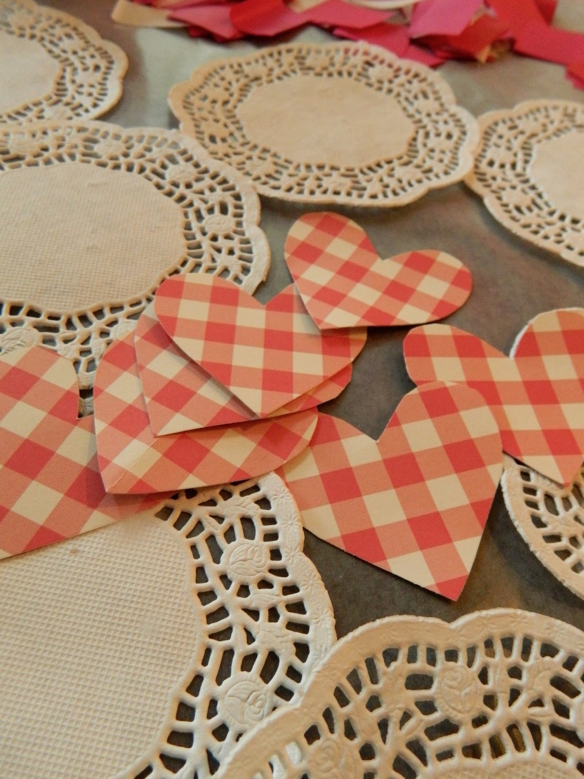 the vintage umbrella Valentine doily plate